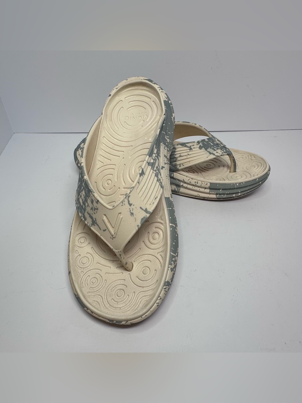 Vionic Tide RX Unisex Thong Sandal Slip-On Ivory/Blue Splatter Print Women's 9 - Picture 2 of 11